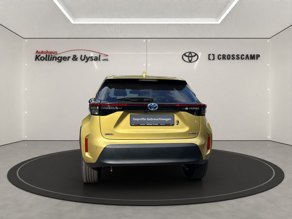 Toyota Yaris Cross Hybrid 1.5 VVT-i Team D 15 Jahre Gar
