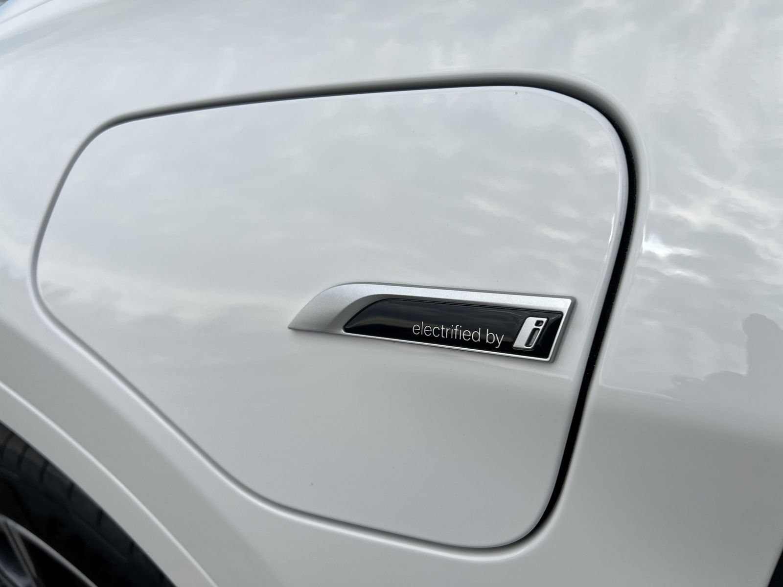 BMW X1 xDrive25e M Sportpaket - Samsaru's Car Outlet