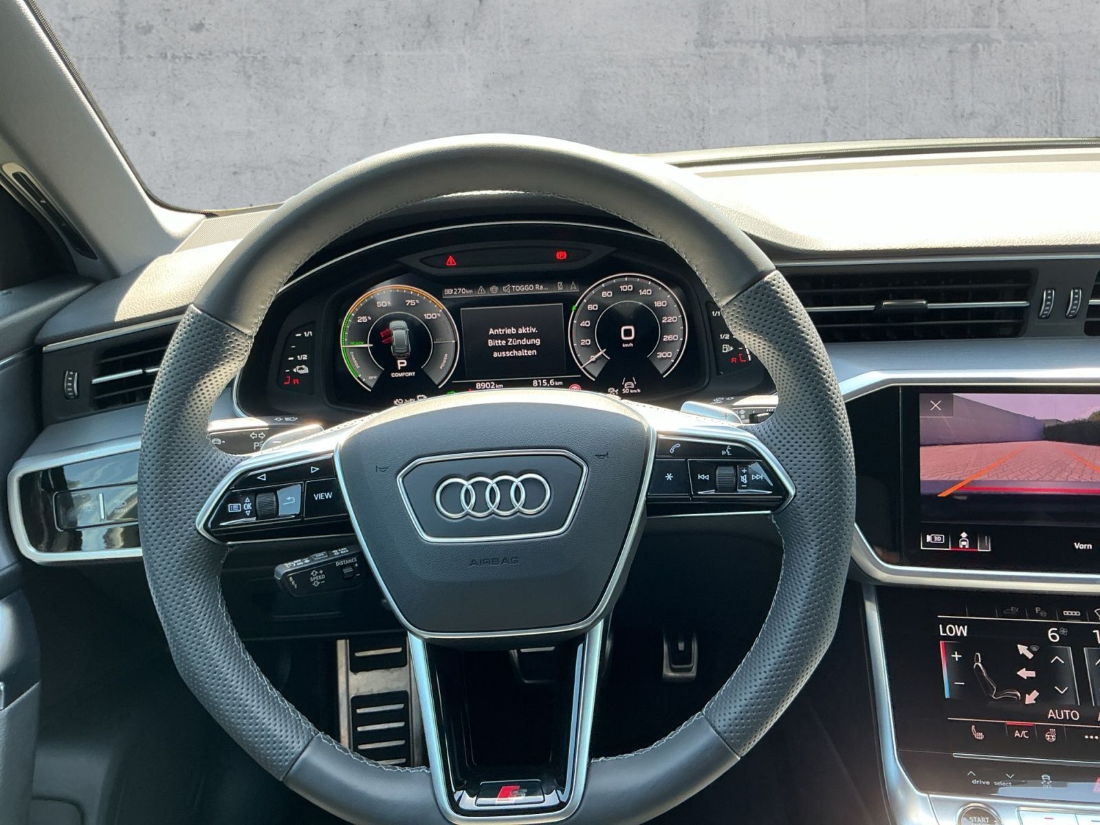 Audi A6 Avant 55 TFSI e QU S-LINE MATRIX+NAVI+HuD+AHK