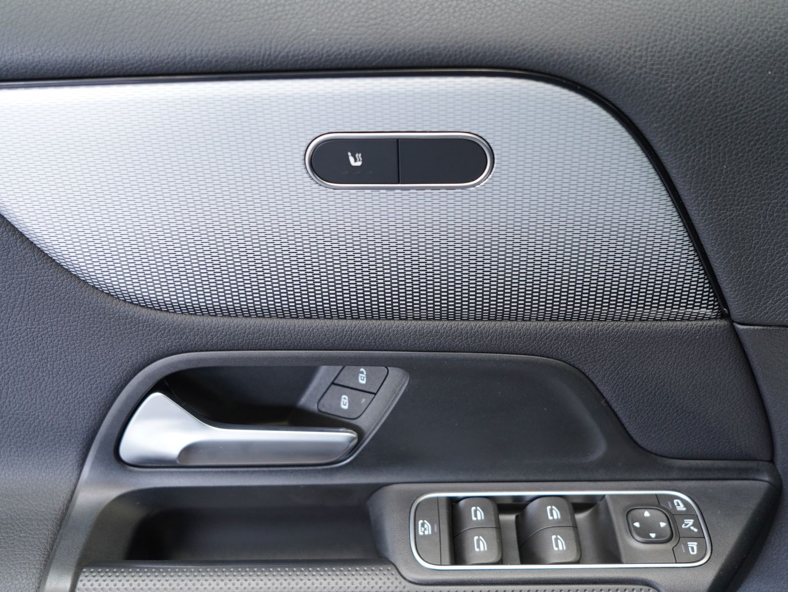 Mercedes-Benz GLA 250 e LED/NAVI/KAMERA