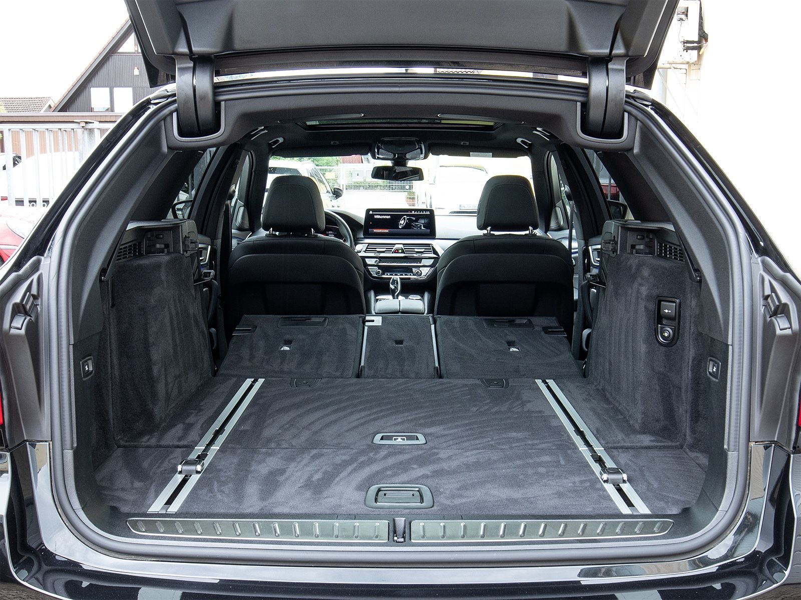 BMW 530d Touring M-Sport 360°StandH.HuD Laser H&K...