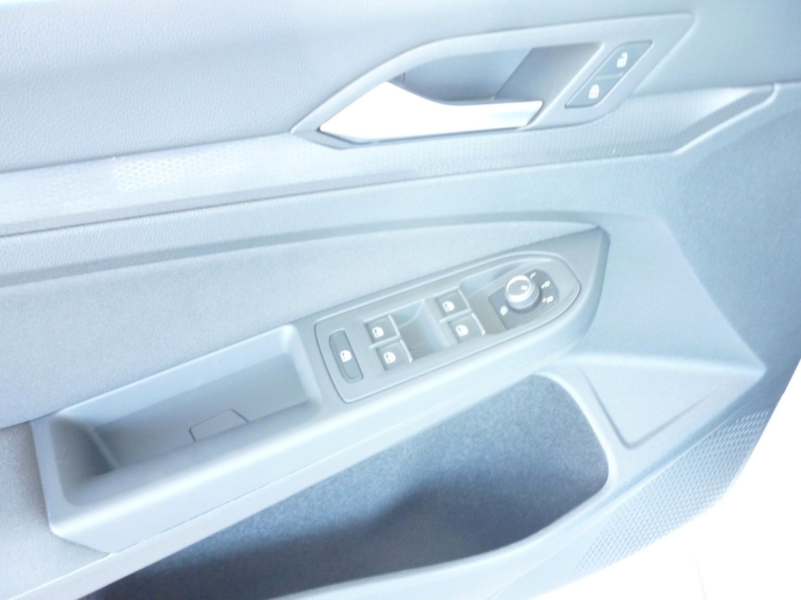 Volkswagen Golf VIII GTI DSG - Samsaru's Car Outlet