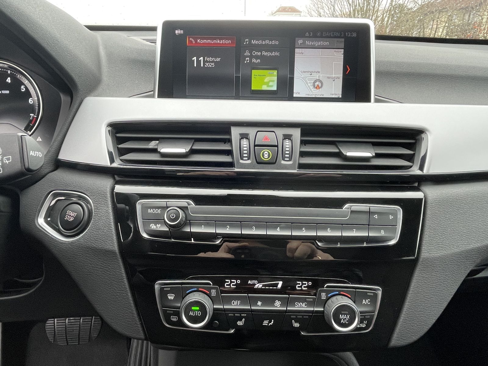 BMW X1 xDrive25e - Samsaru's Car Outlet