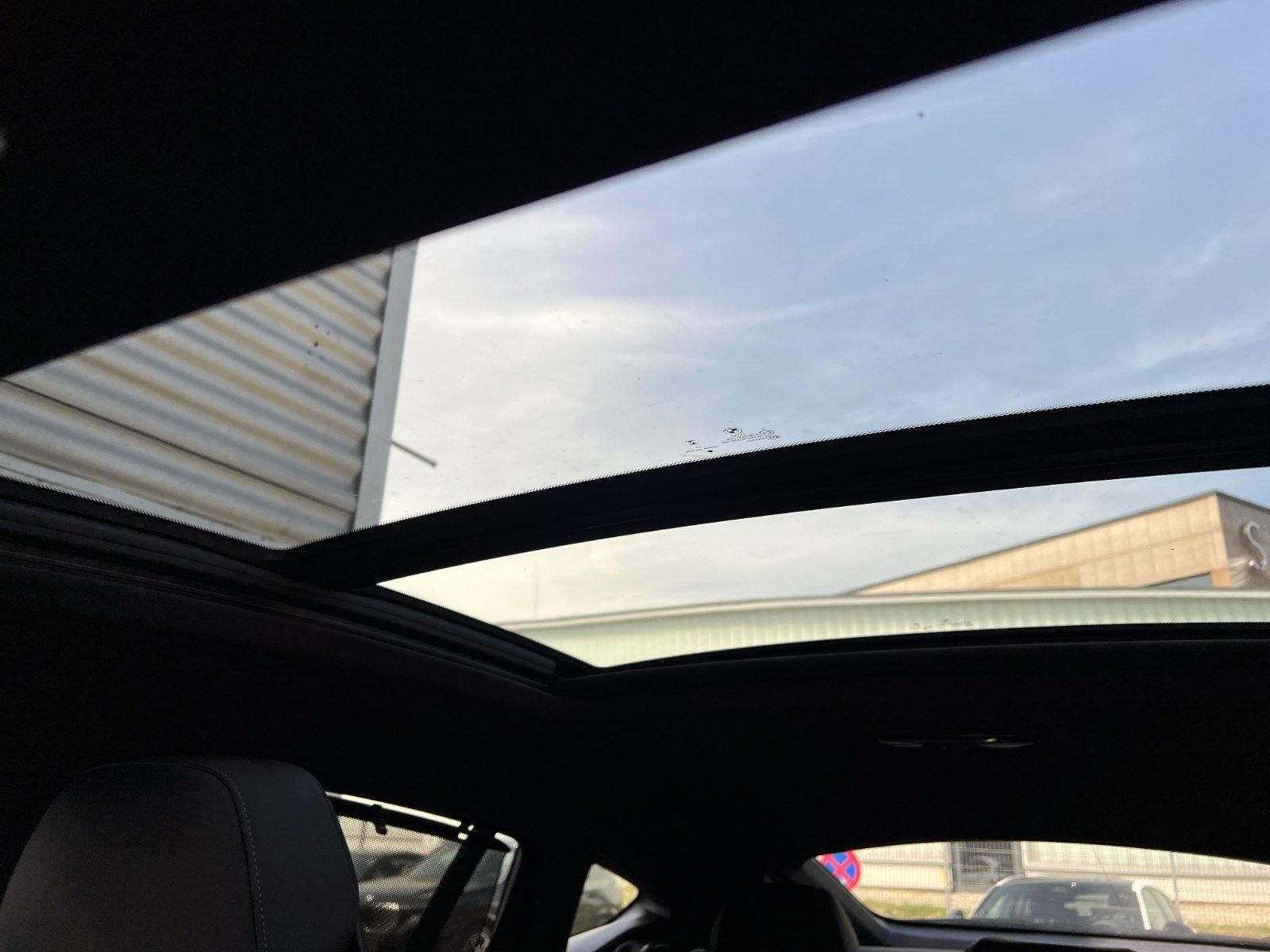 BMW X6 xDrive40d 22" AHK, SoftClose, Standheiz, Icon