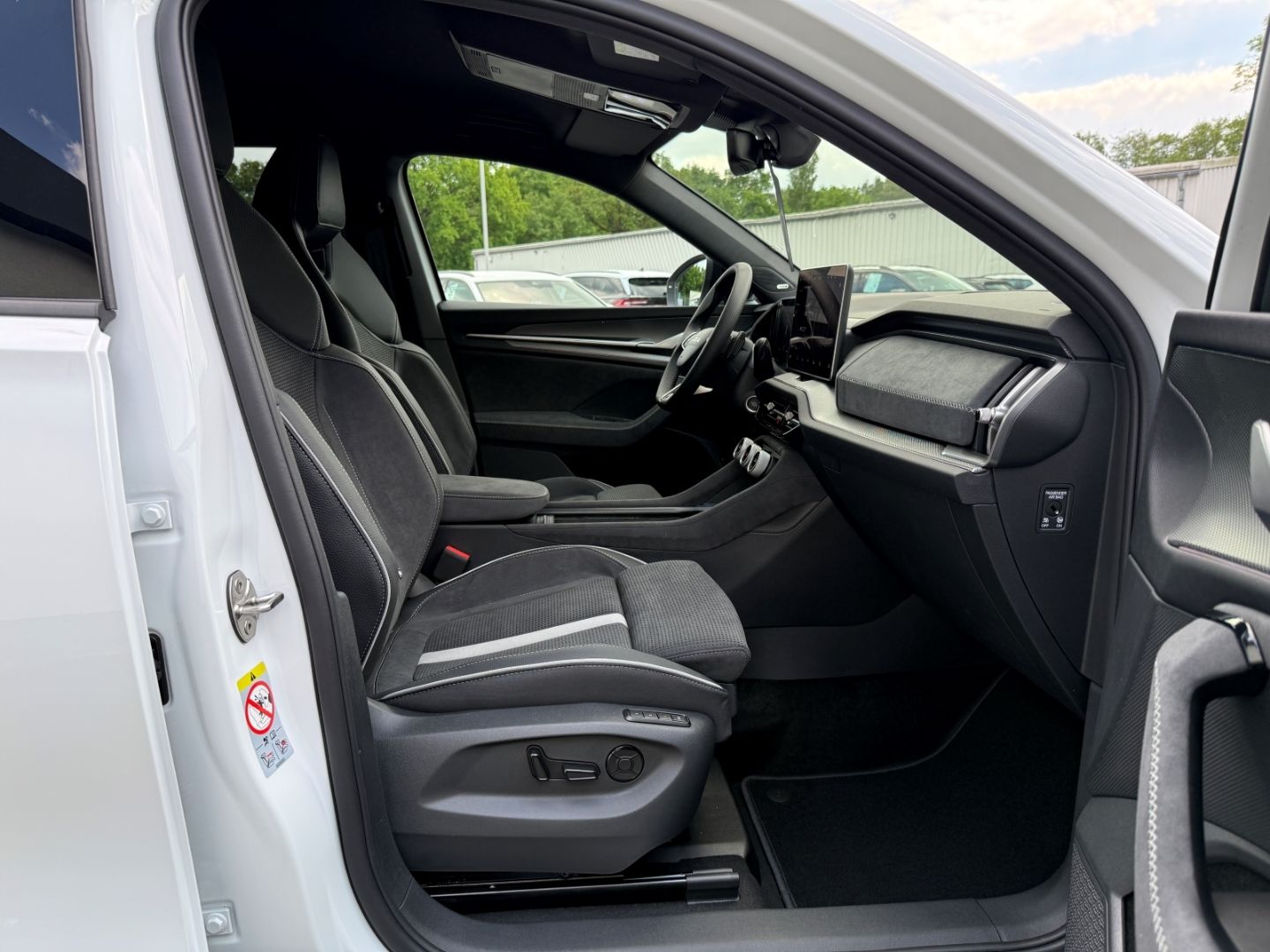Skoda Kodiaq II 1.5 TSI iV DSG Sportline AHK Navi DCC