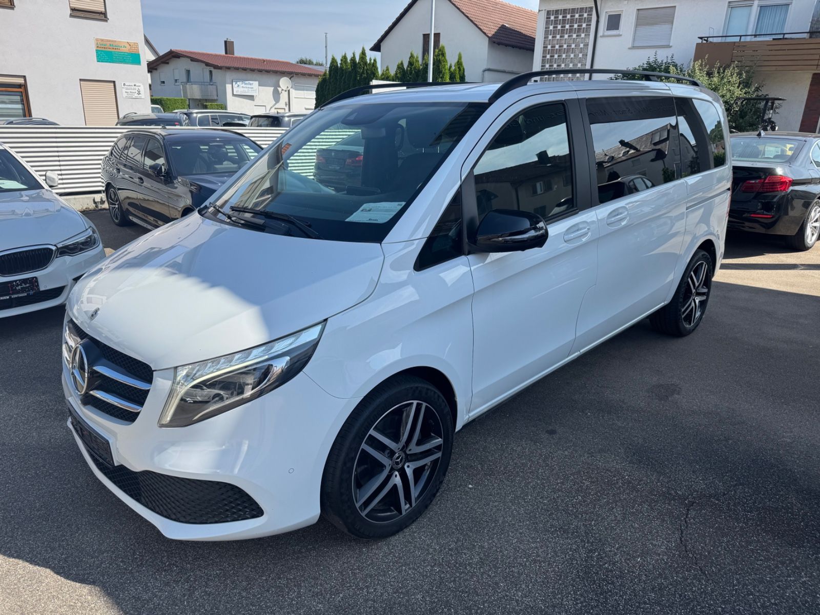 Mercedes-Benz V 300 d 4Ma Edition - Samsaru's Car Outlet
