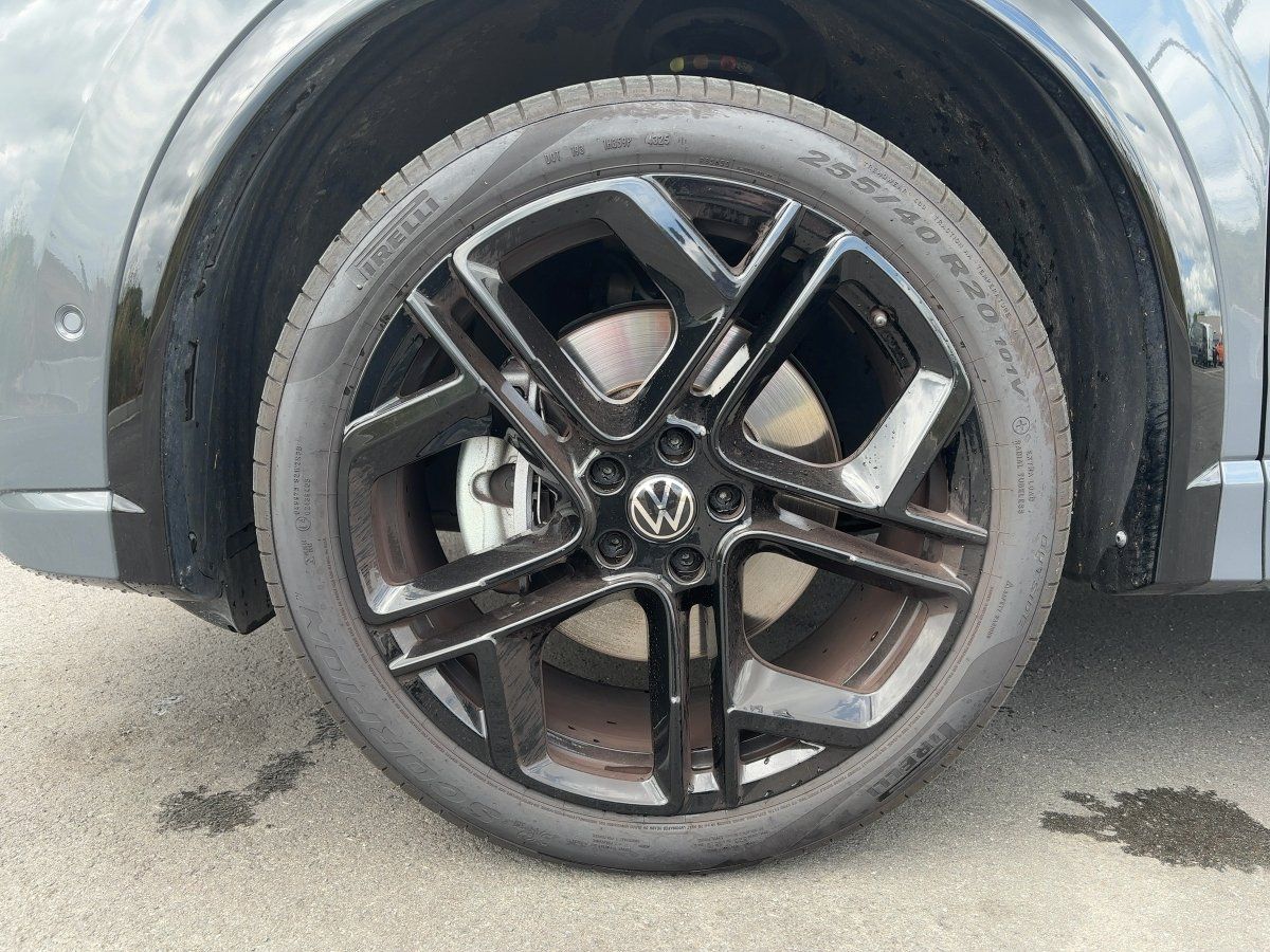 Volkswagen Tiguan R-Line 2.0 l TDI 4MOTION DSG AHK BlackSty