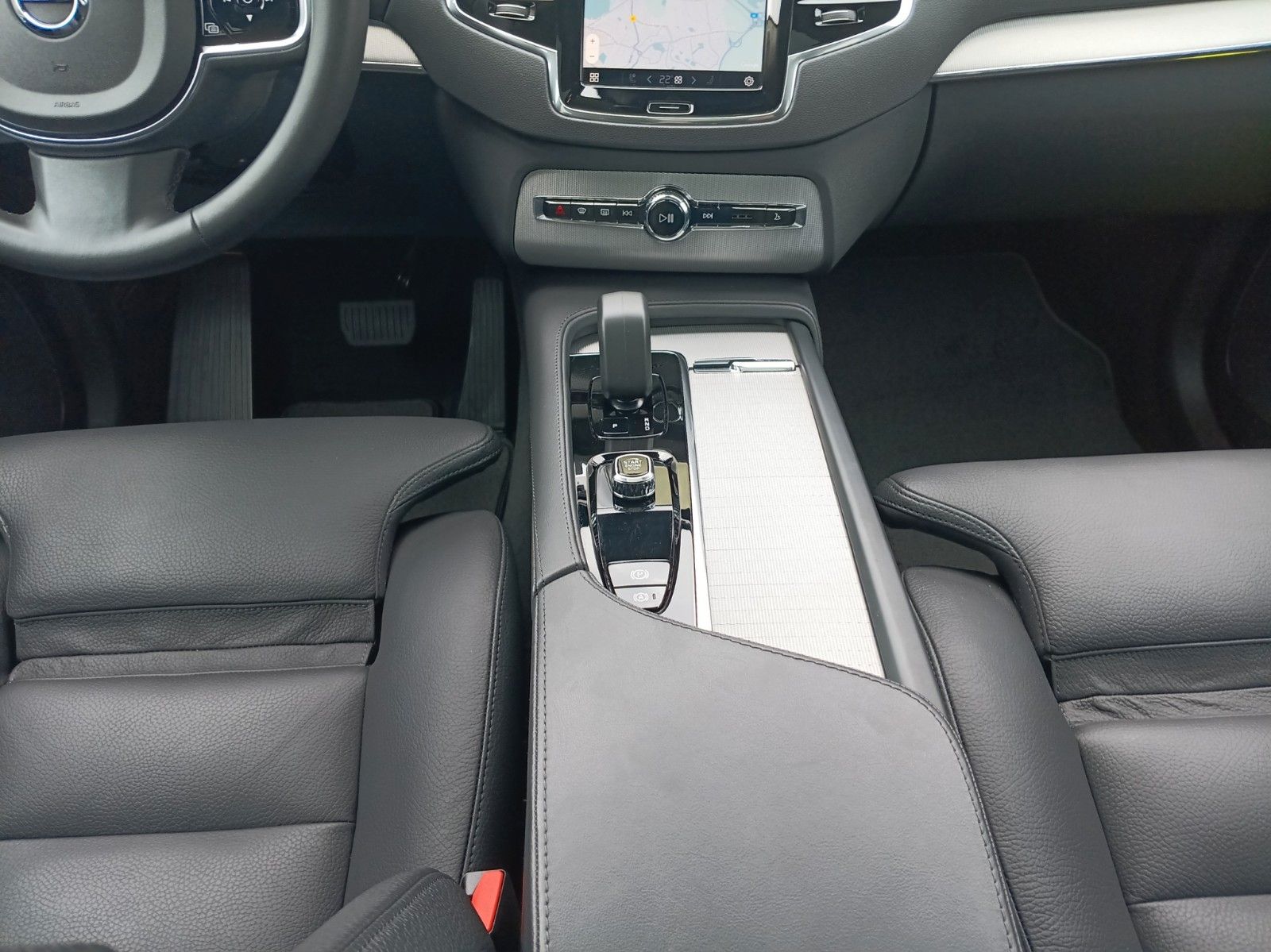 Volvo XC90 T8 Twin Engine AWD - Samsaru's Car Outlet