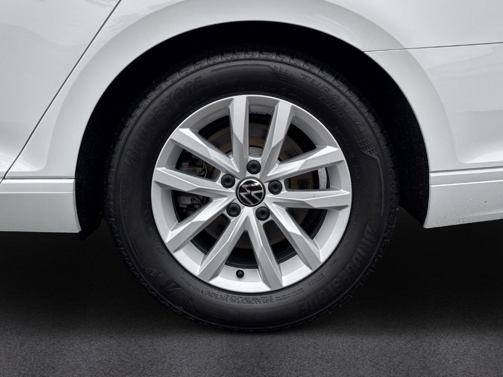 Volkswagen Passat Variant TDI DSG Business - Samsaru's Car Outlet