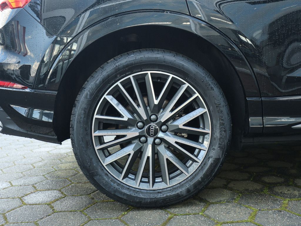 Audi Q3 S line 35 TDI quattro - Samsaru's Car Outlet