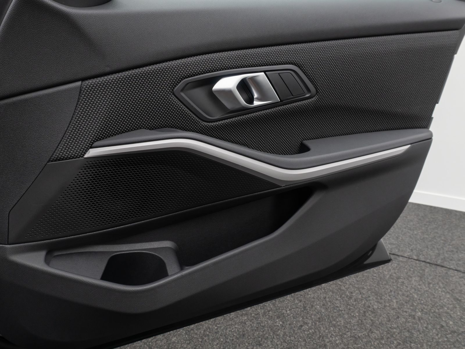 BMW 330e xD - Samsaru's Car Outlet