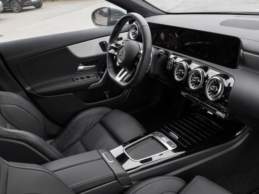 Mercedes-Benz CLA 35 AMG 4M - Samsaru's Car Outlet