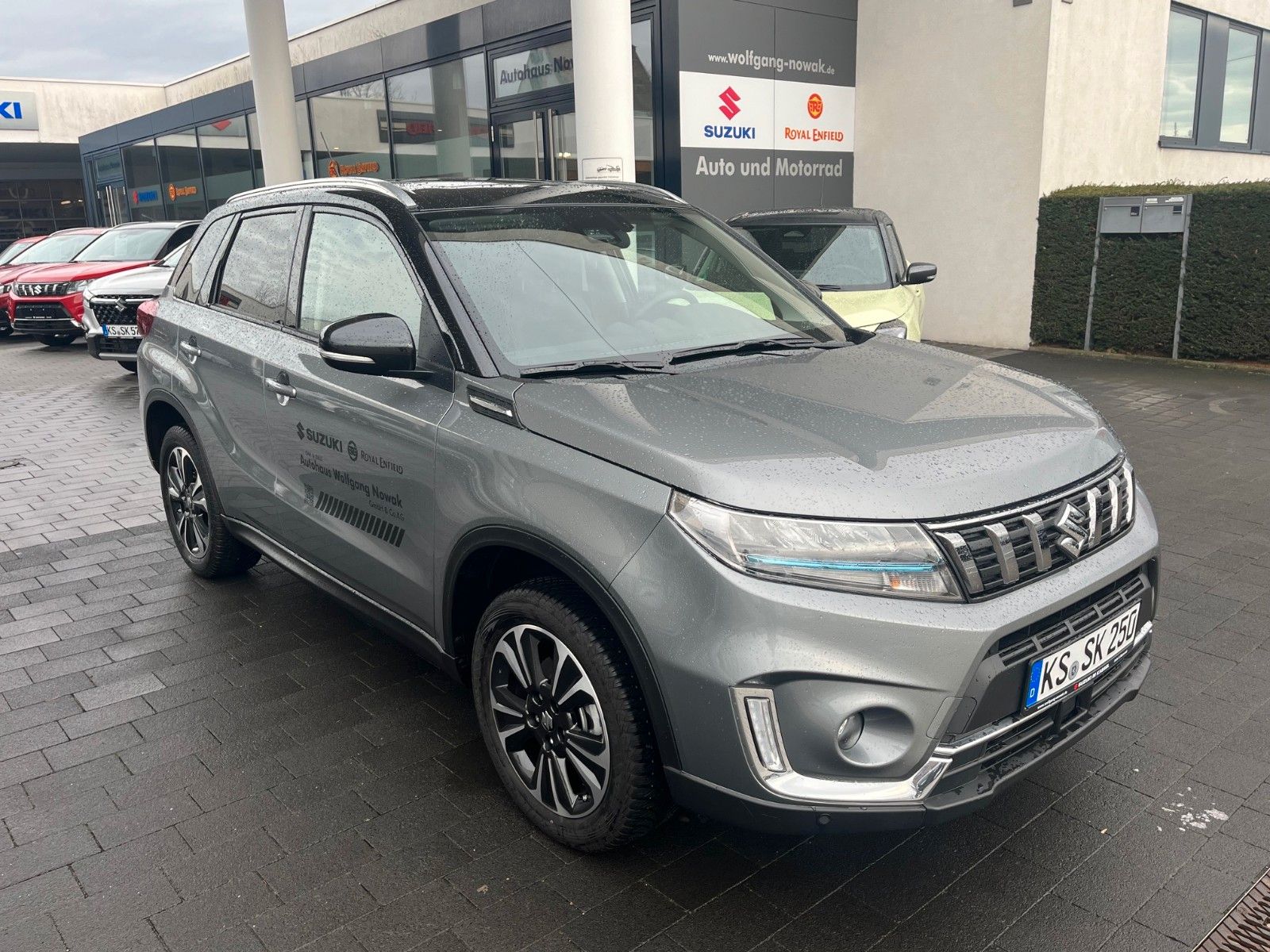 Suzuki Vitara Comfort - Samsaru's Car Outlet