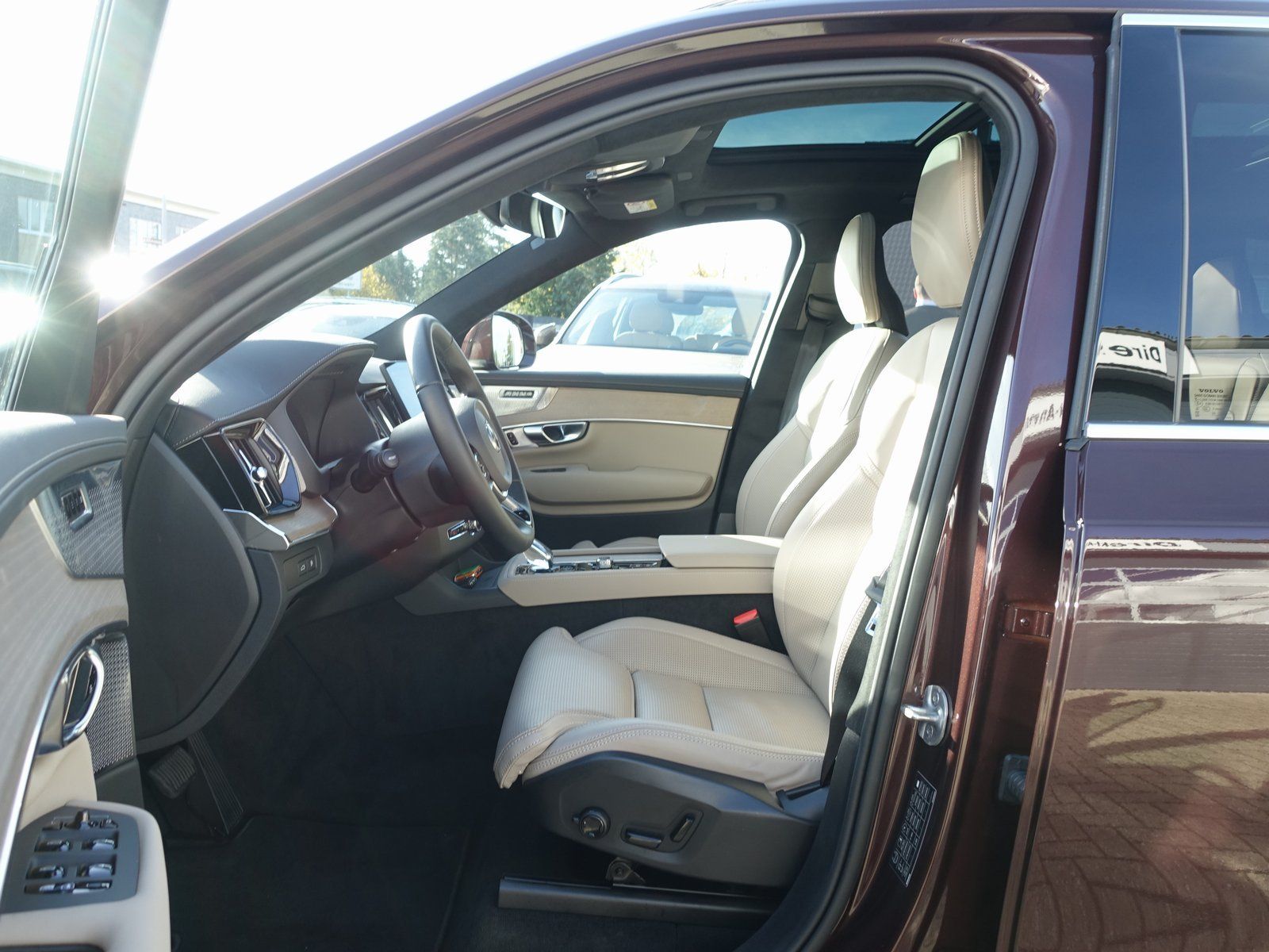 Volvo XC90 Ultra Facelift T8 AWD/B&W/22"/AHK/FourC/360