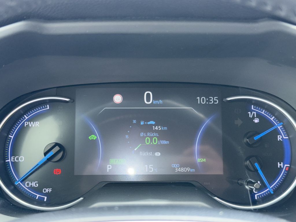 Toyota RAV4 Hybrid 4x4 Lounge - Samsaru's Car Outlet