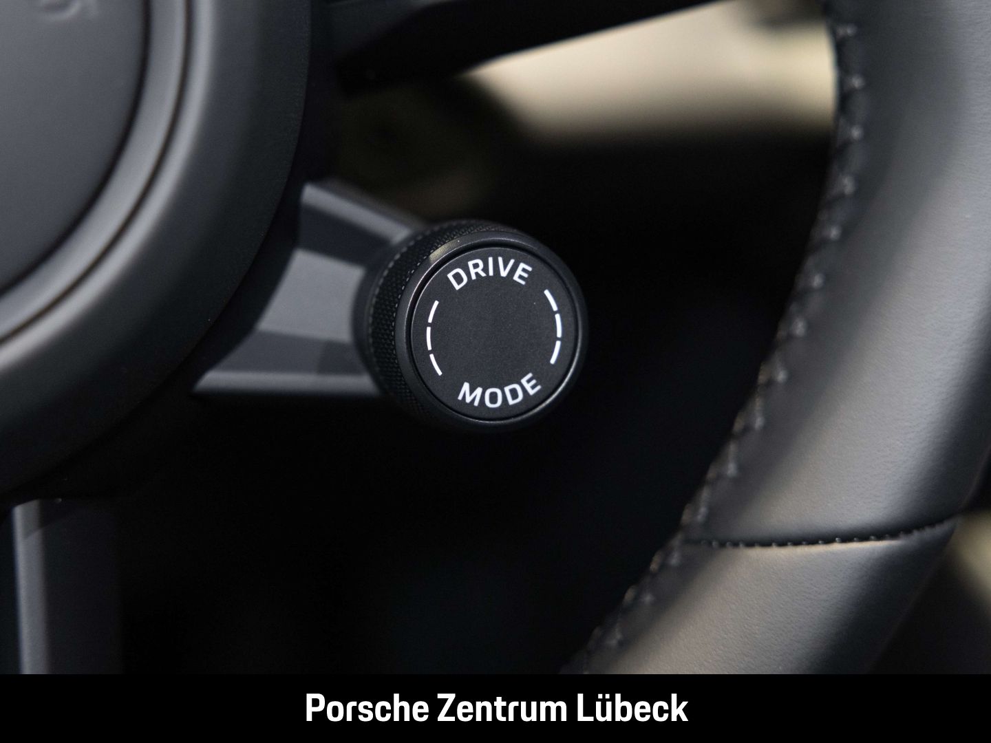 Porsche Macan - Samsaru's Car Outlet