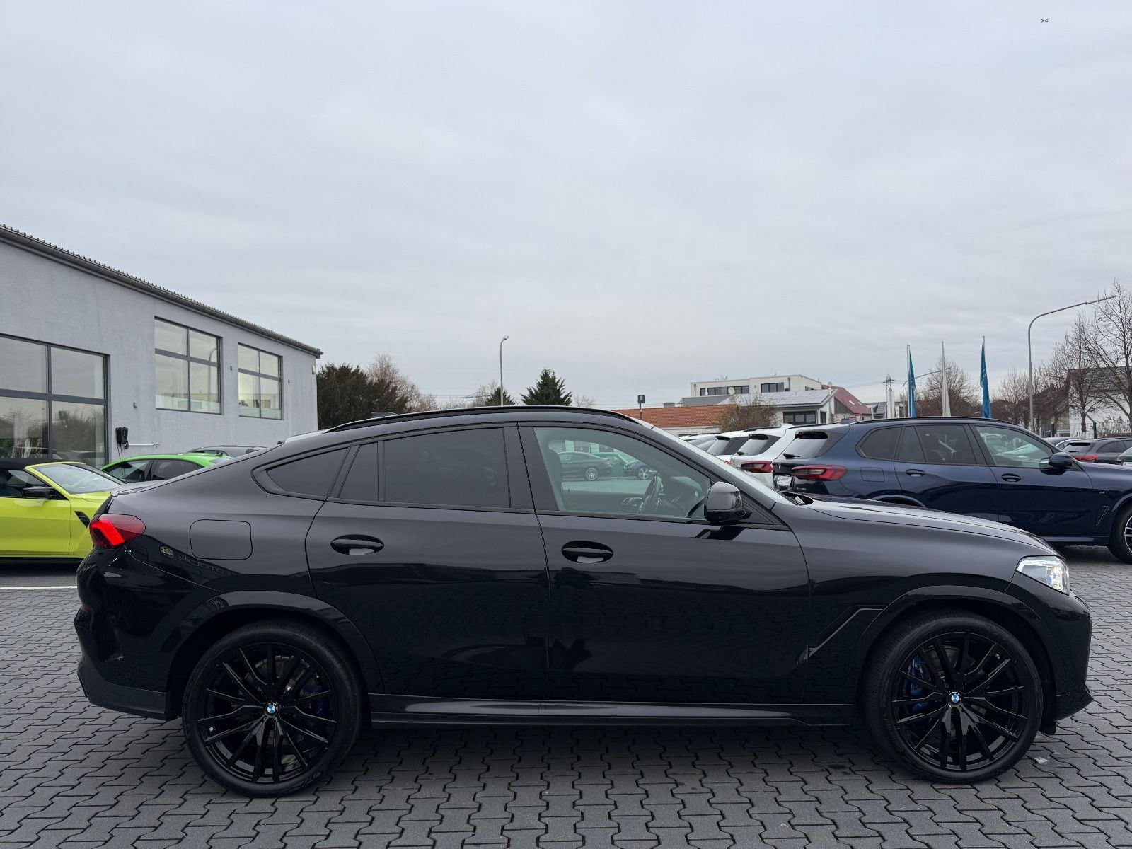 BMW X6*40xd*MSPORT*INDIVIDUAL*360°ACC*HUD*SKYLONUNGE