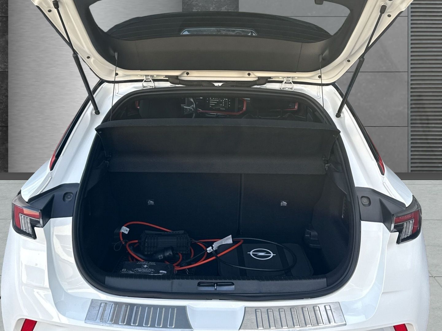 Opel Mokka-e GS Line - Samsaru's Car Outlet