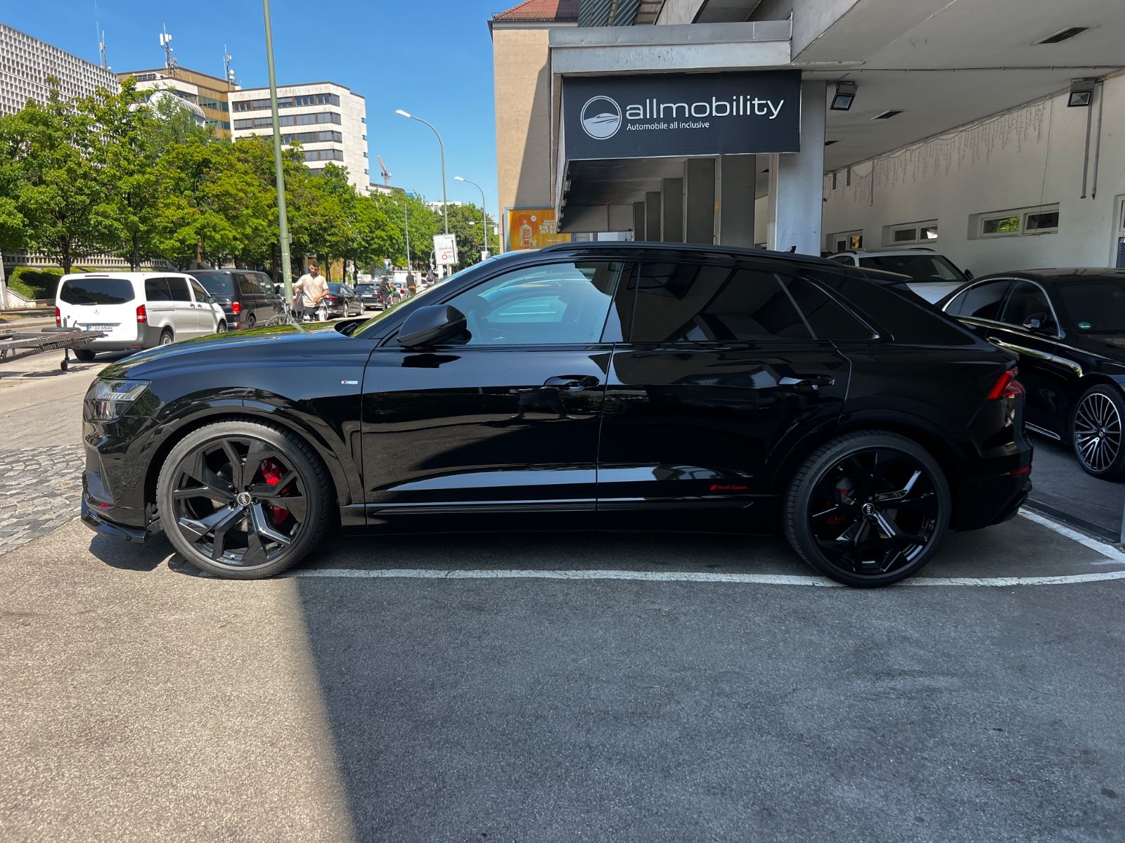Audi Q8 50 TDI qu S Line Competition+ - Samsaru's Car Outlet