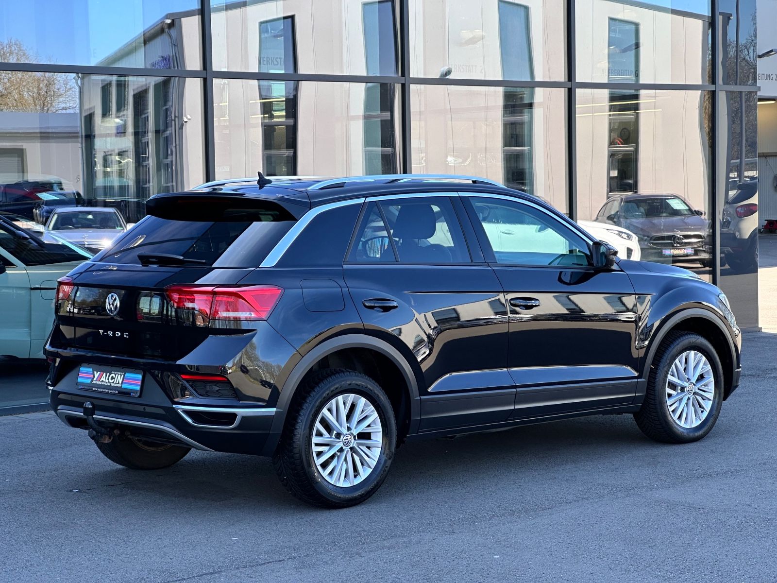 Volkswagen T-Roc 2.0 TDI SCR DSG Style - Samsaru's Car Outlet