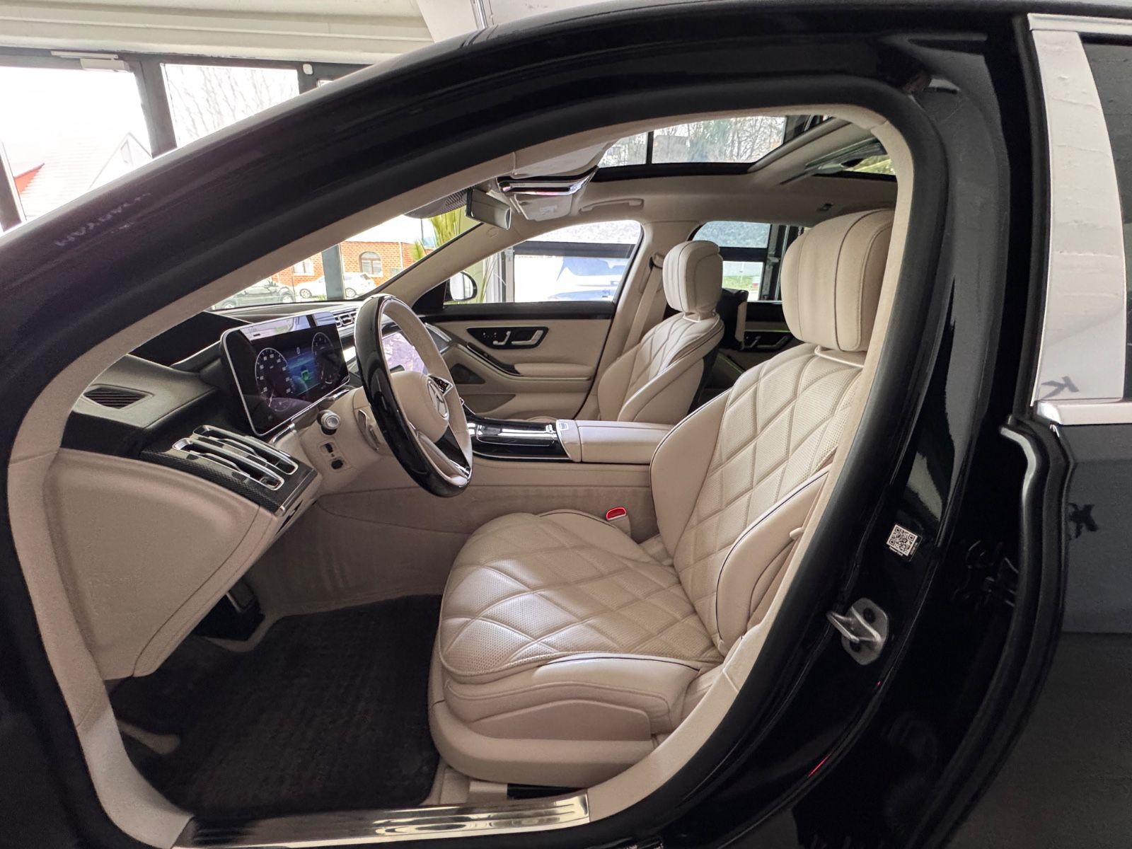 Mercedes-Benz S 680 Maybach - Samsaru's Car Outlet