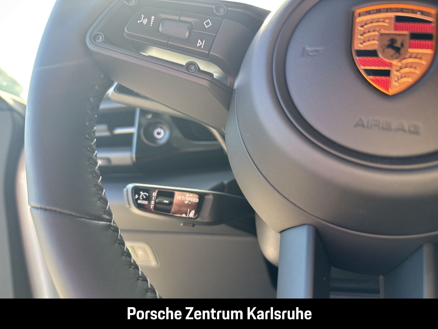 Porsche Macan 4 BOSE Luftfederung Panoramadach InnoDrive