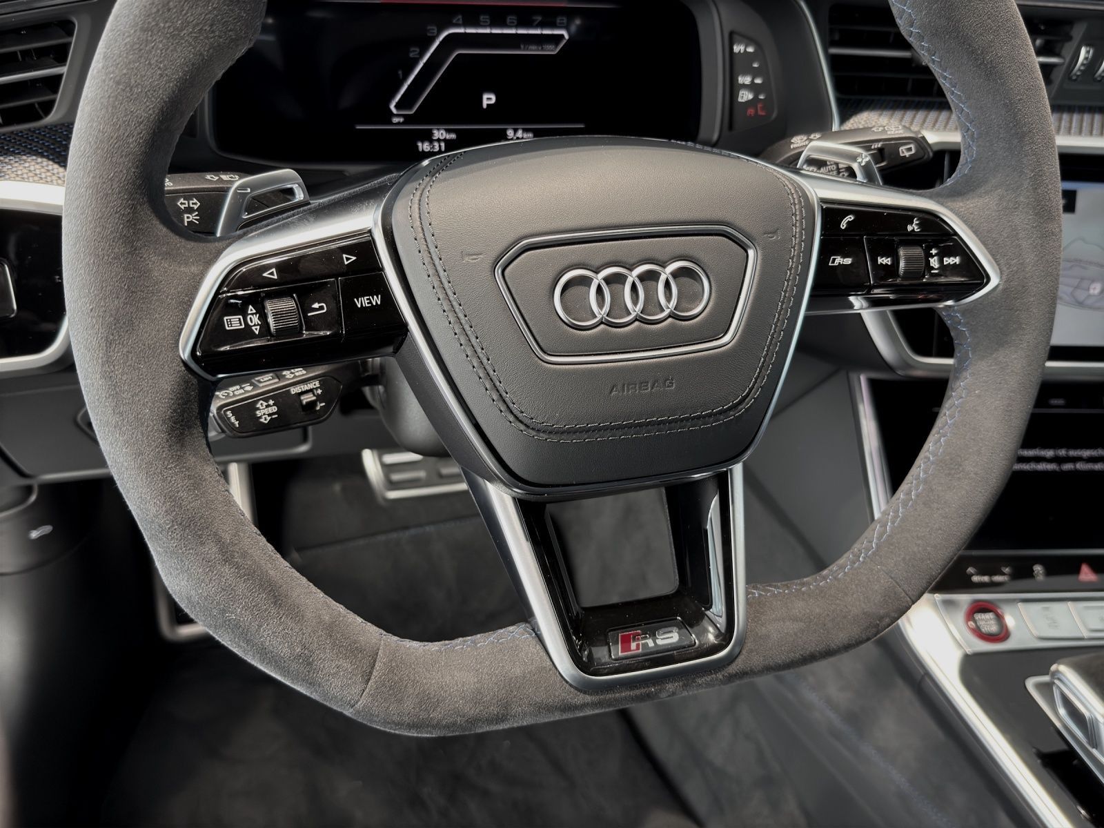 Audi RS6 Avant TFSI Q PERFORMANCE 360° BuO HuD AHK LM