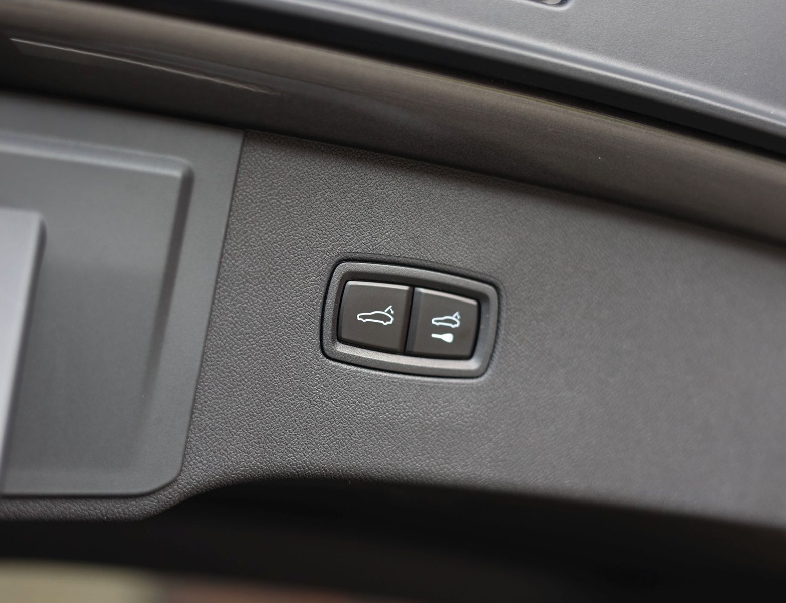 Porsche Cayenne E-Hybrid | Pas.Display - Pano - AHK