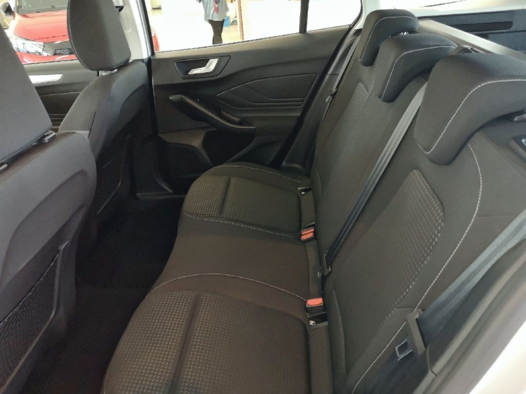 Ford Focus - Samsaru's Car Outlet