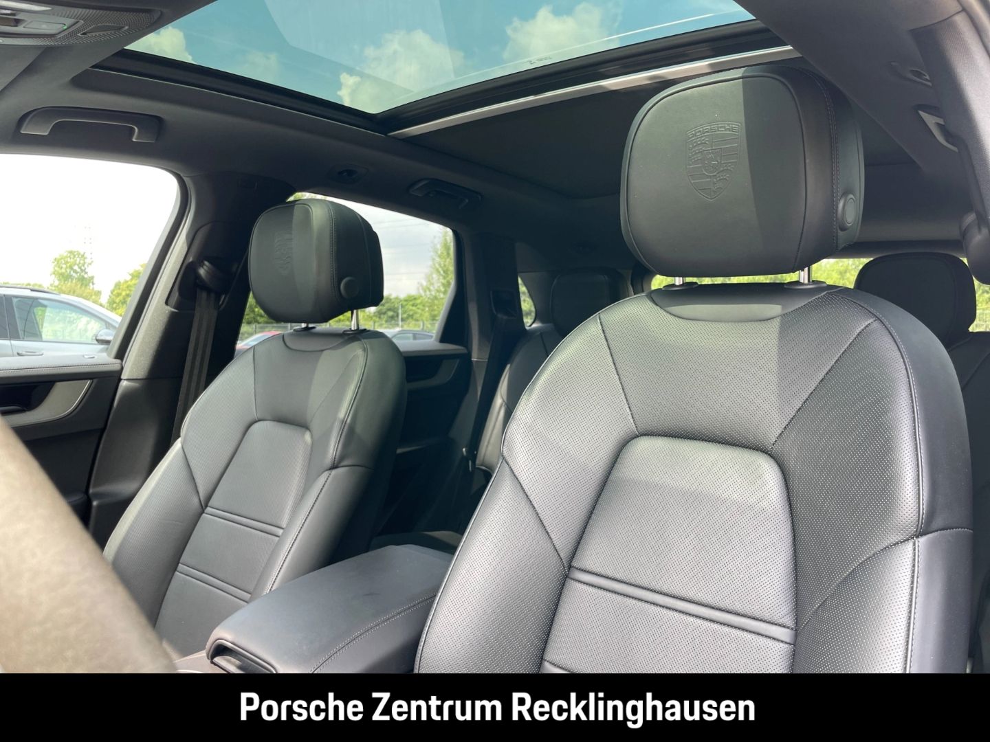 Porsche Cayenne E-Hybrid BOSE Luftfederung Panoramadach
