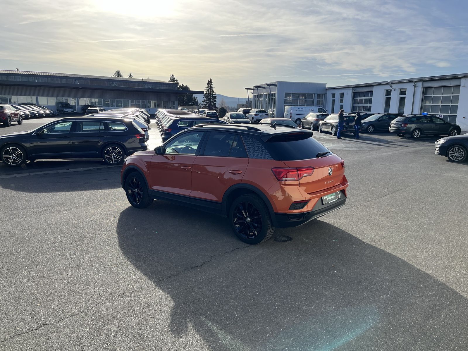 Volkswagen T-Roc 2.0 TDI DSG Style - Samsaru's Car Outlet