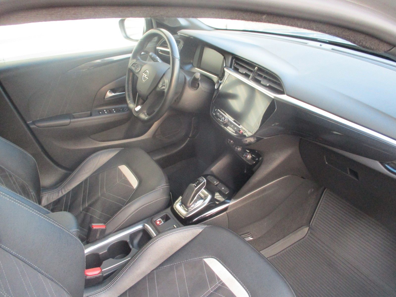 Opel Corsa F e Ultimate - Samsaru's Car Outlet