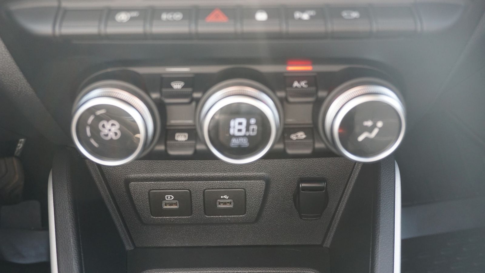 Dacia Duster II 1.3 TCe 130 Prestige - Samsaru's Car Outlet