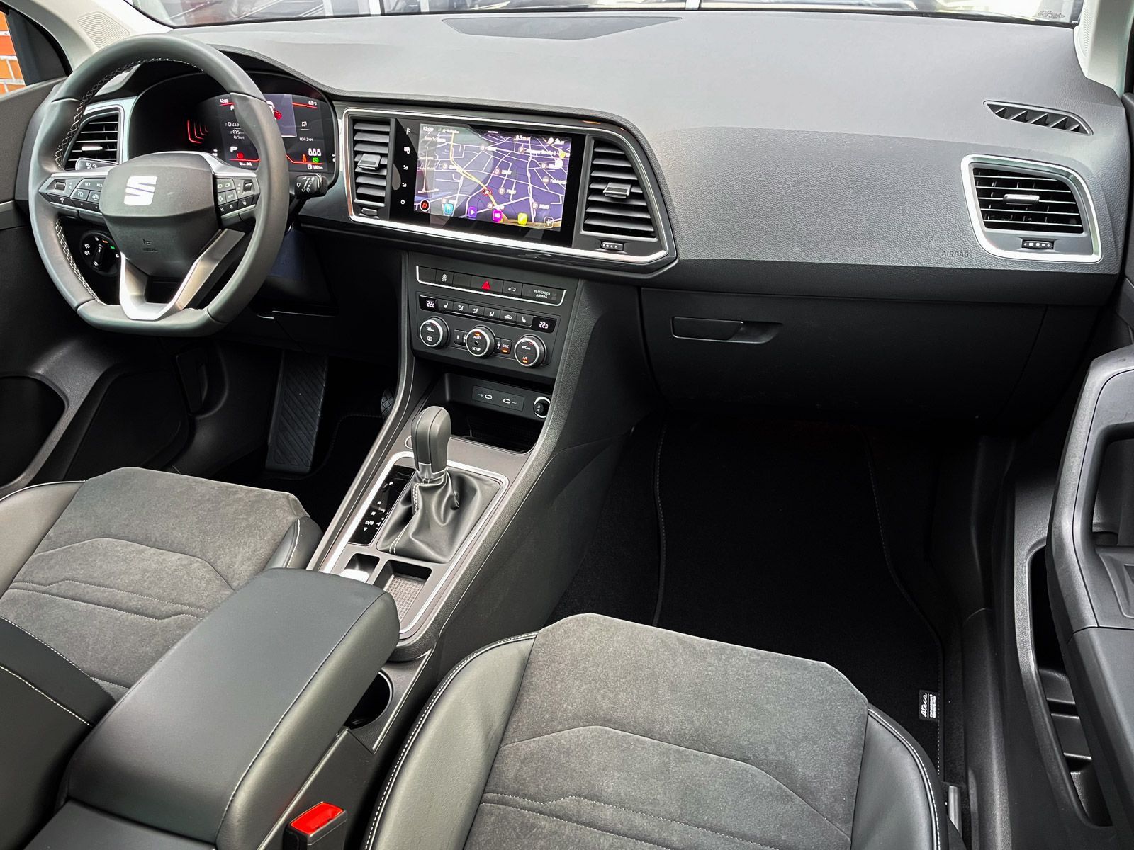 Seat Ateca 2.0 TDI Style DSG AHK Kamera Sitzhzg