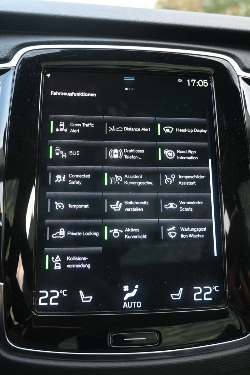 Volvo XC90 Inscription PHEV AWD - Samsaru's Car Outlet