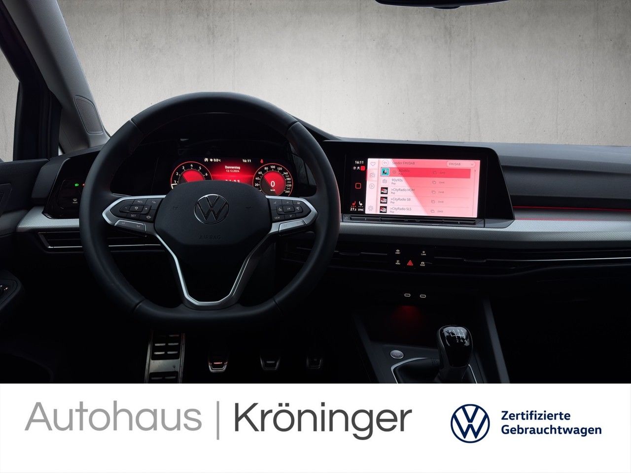 Volkswagen Golf VIII MOVE 1.5 TSI - Samsaru's Car Outlet