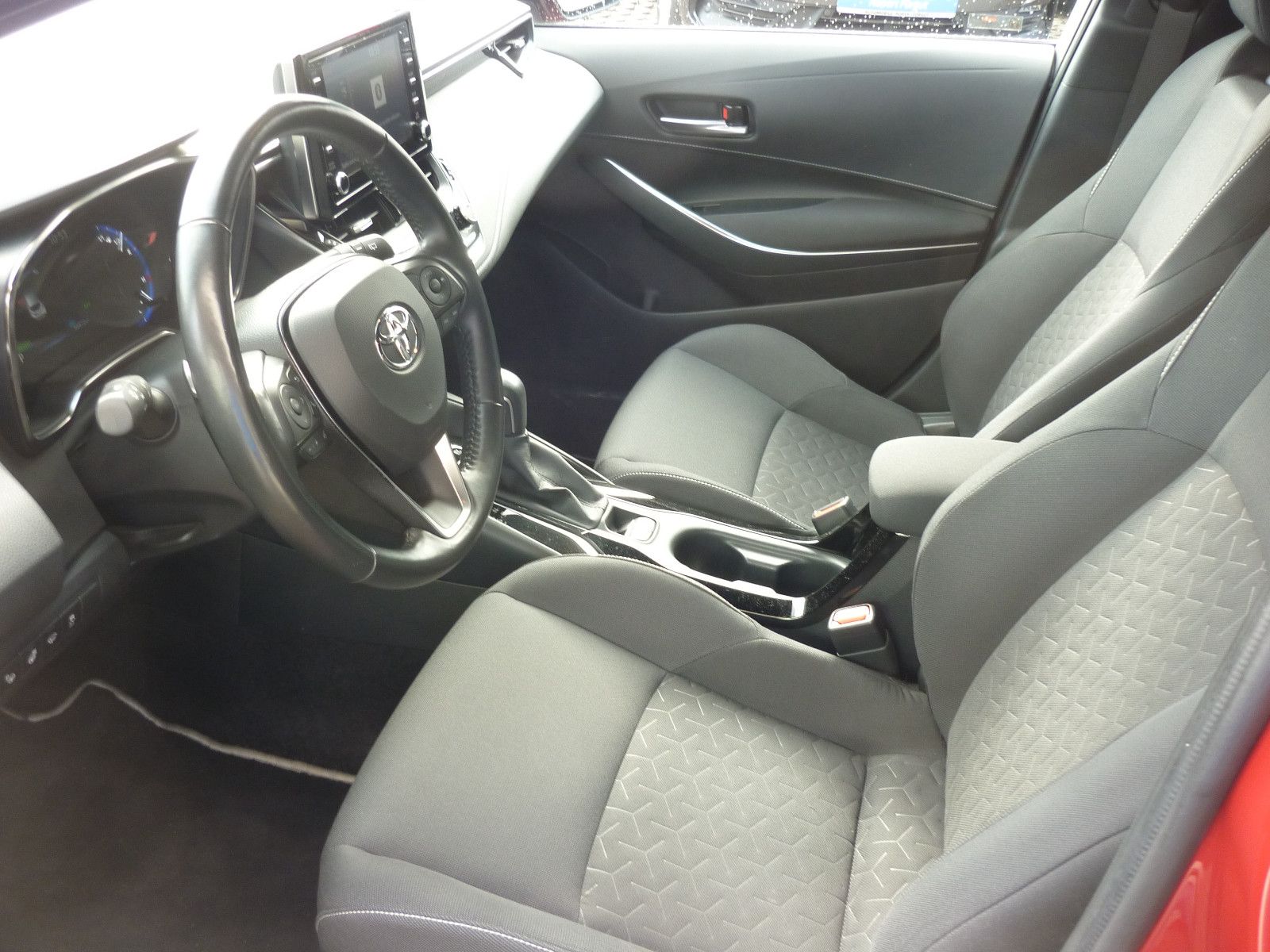 Toyota Corolla Hybrid - Samsaru's Car Outlet