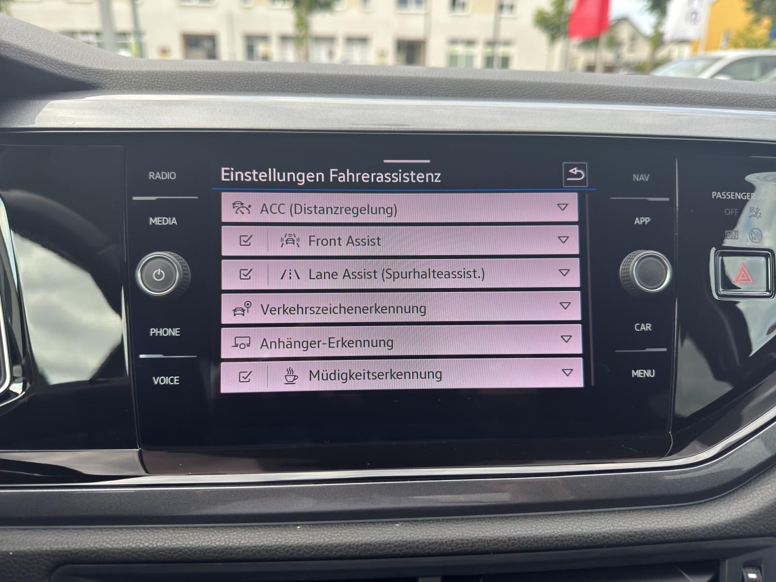 Volkswagen Taigo 1.0 TSI Style - Samsaru's Car Outlet