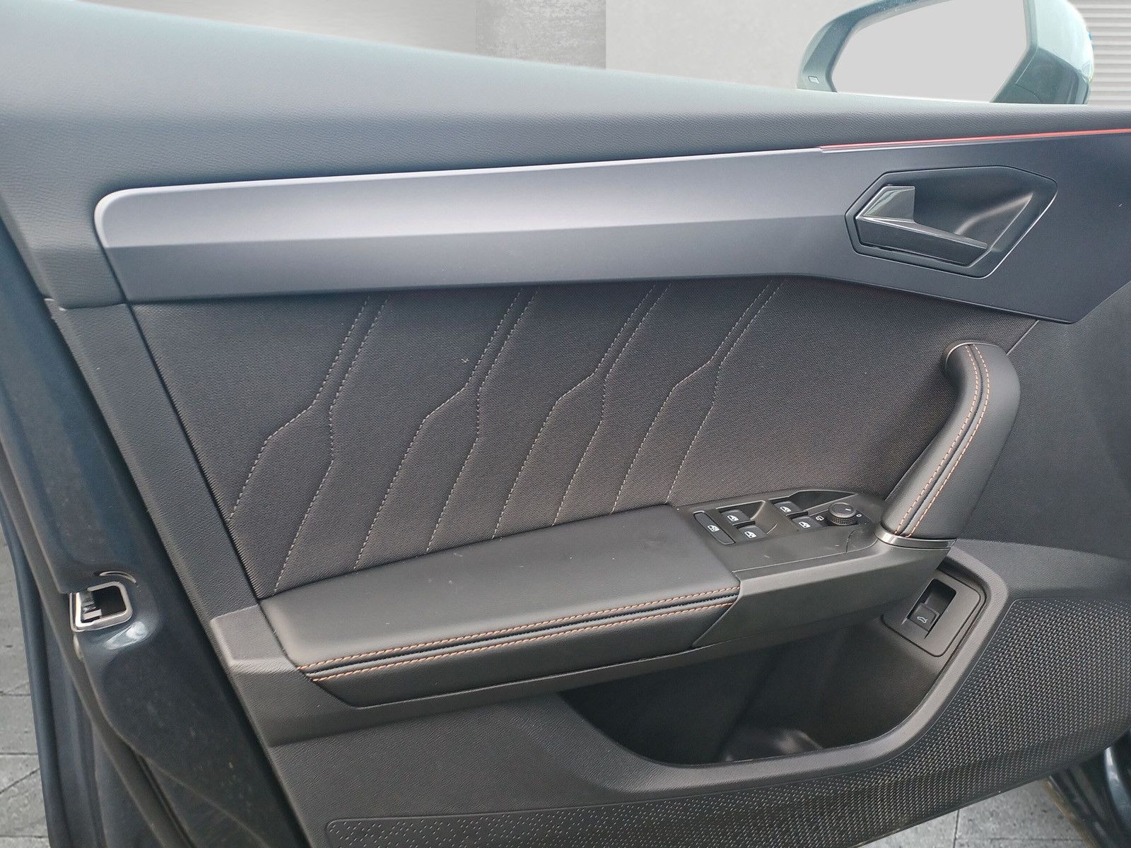 Cupra Leon Sportstourer 1.5 eTSI - Samsaru's Car Outlet