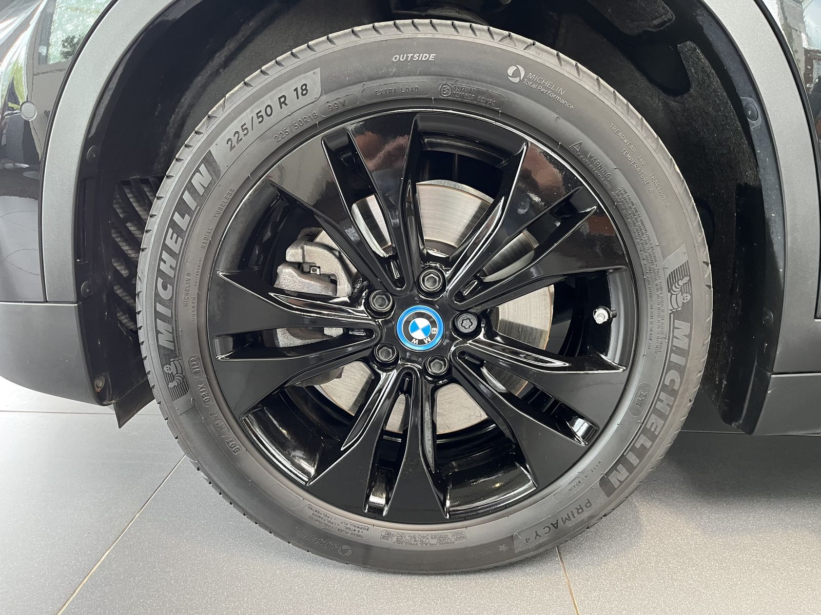 BMW X1 xDrive25e Sport Line - Samsaru's Car Outlet