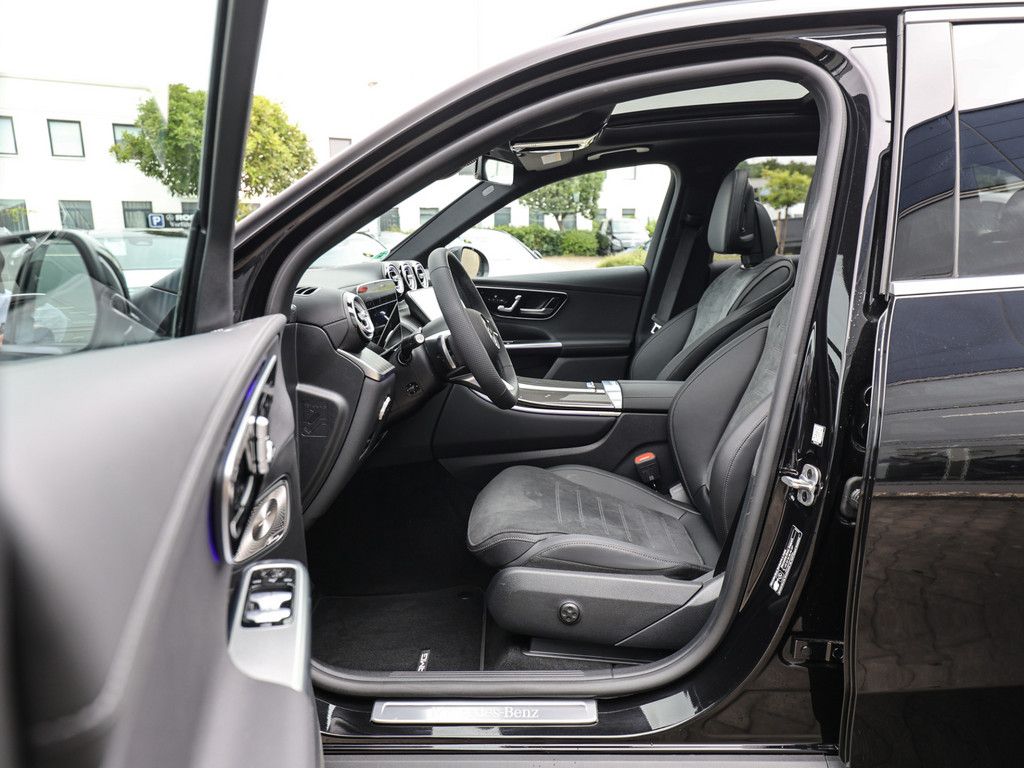 Mercedes-Benz GLC 220 d 4M AMG Line AHK Abstandstemp. LED Pano