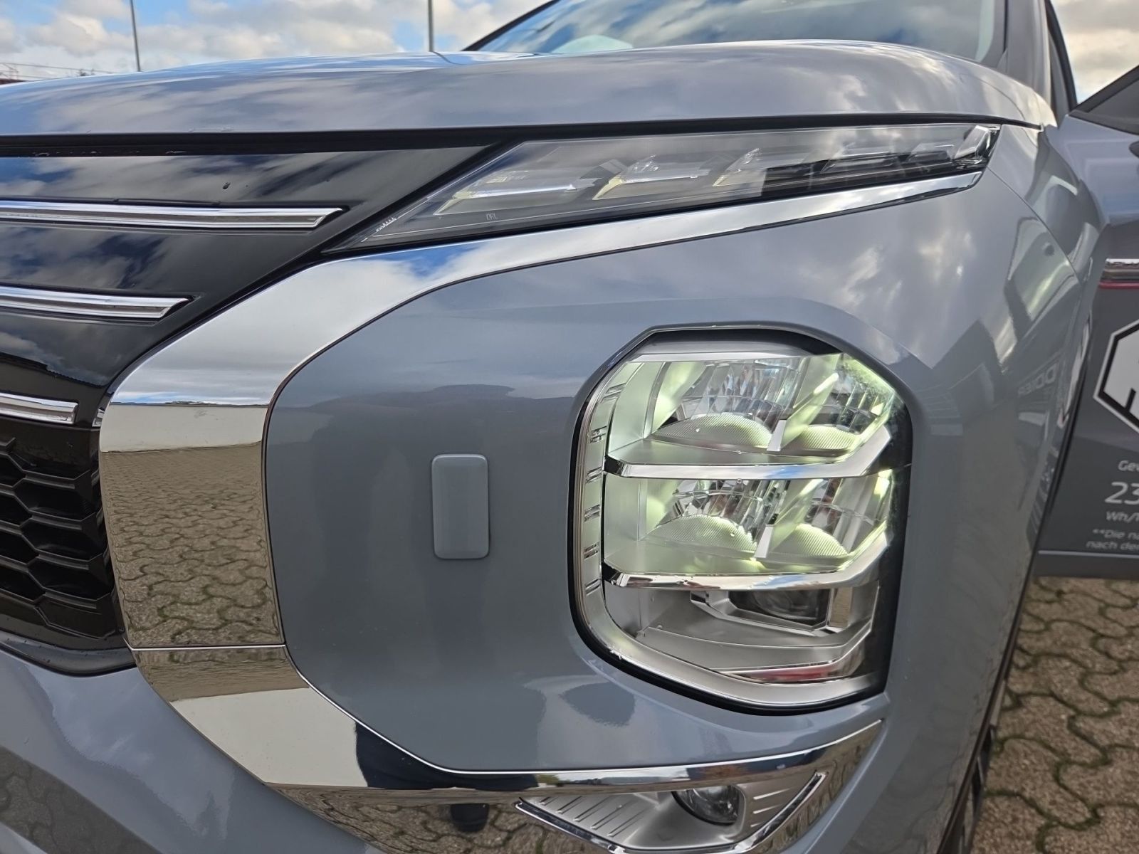 Mitsubishi Outlander 2.4 PHEV  " TOP " AHK "