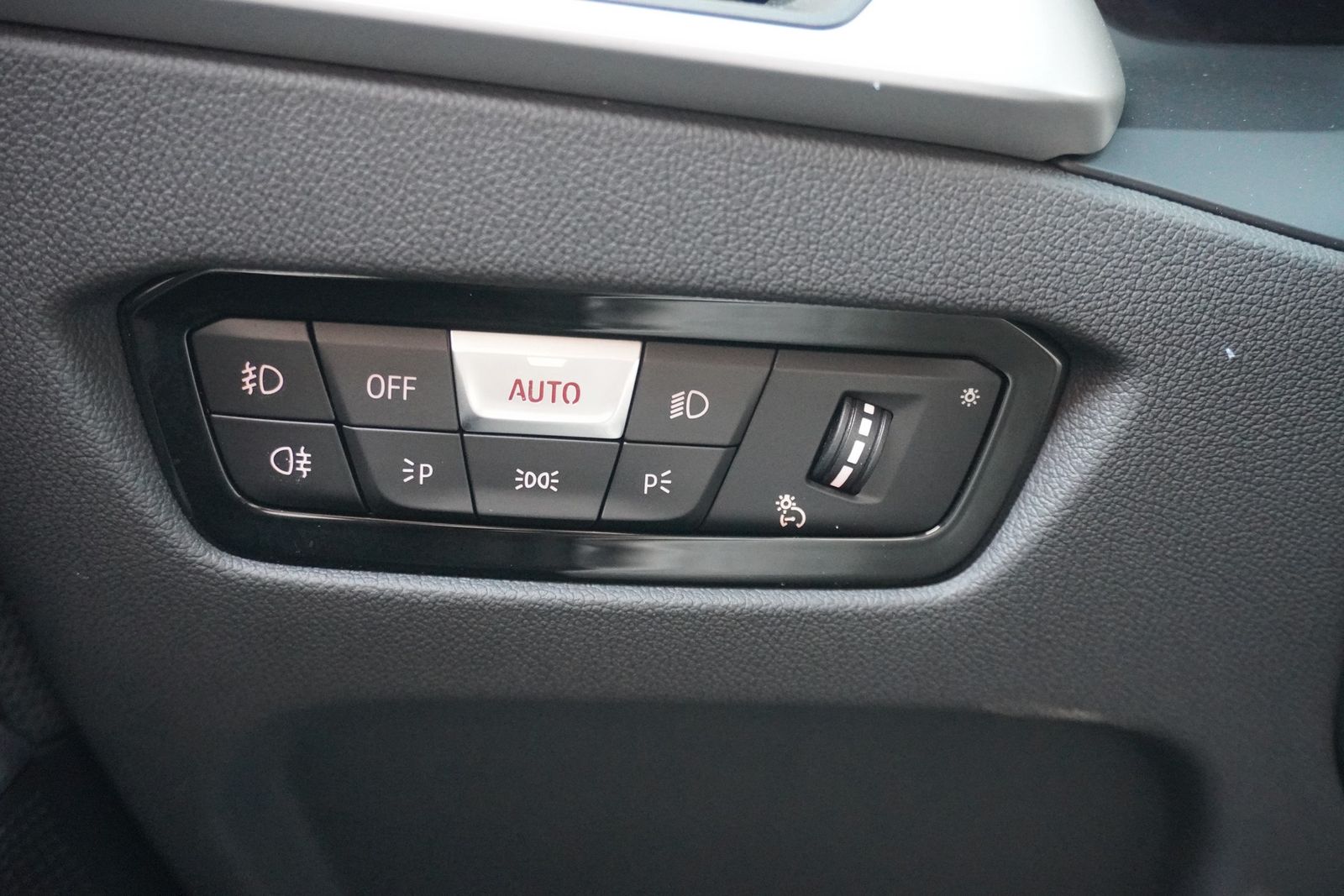 BMW 320d Touring Aut. - Samsaru's Car Outlet