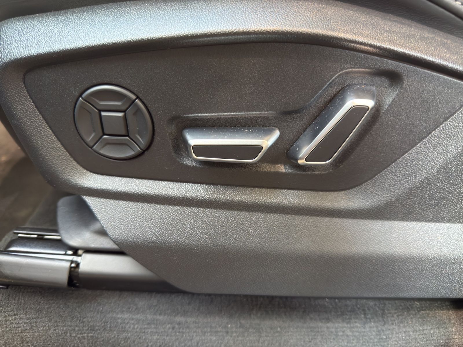 Audi Q7 50 TDI Q 2x S LINE LM22 PANO S-SITZE ST.HEIZ