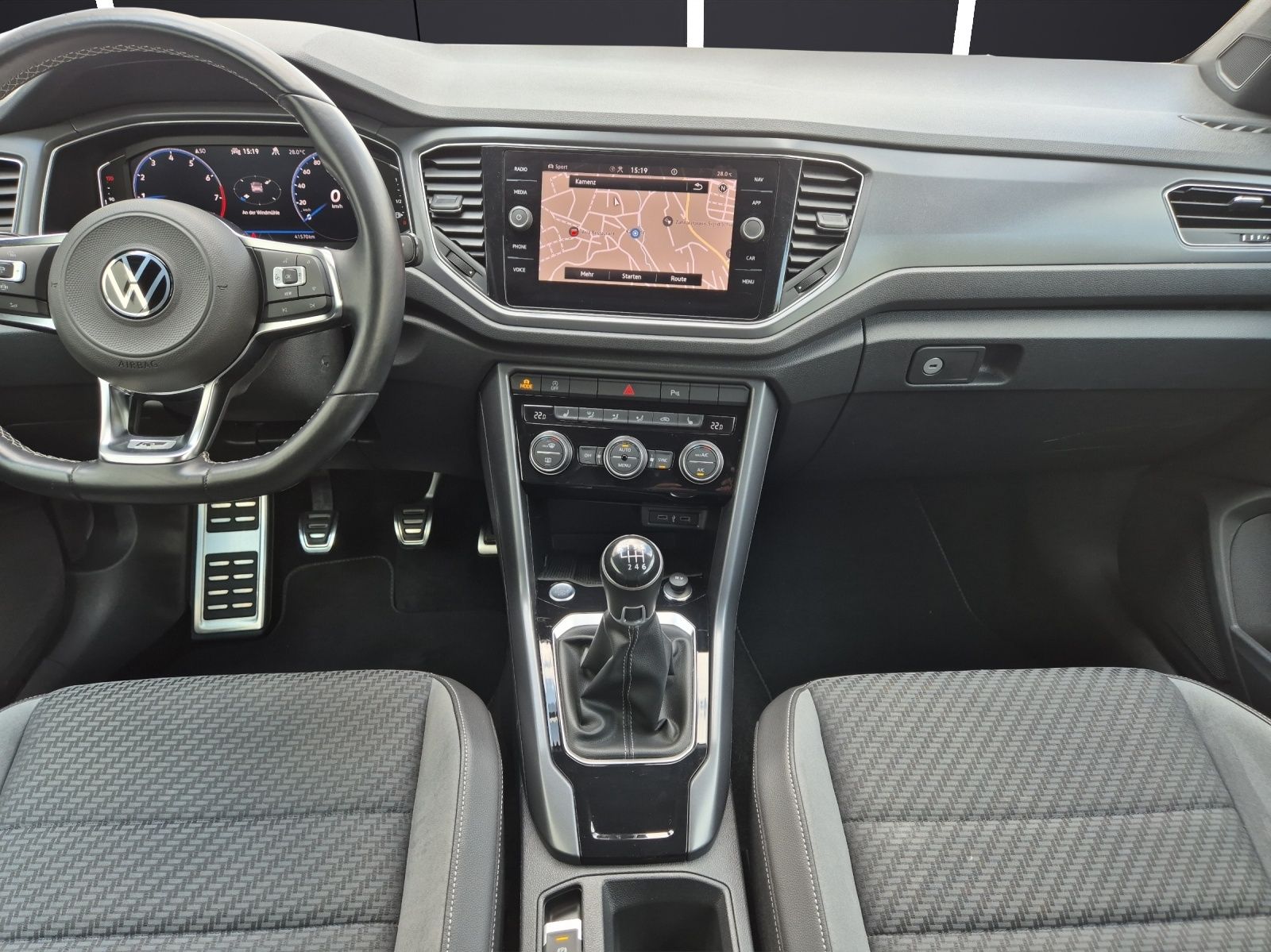 Volkswagen T-Roc TSI R-Line - Samsaru's Car Outlet