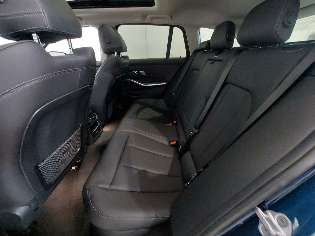 BMW 320d xDrive - Samsaru's Car Outlet
