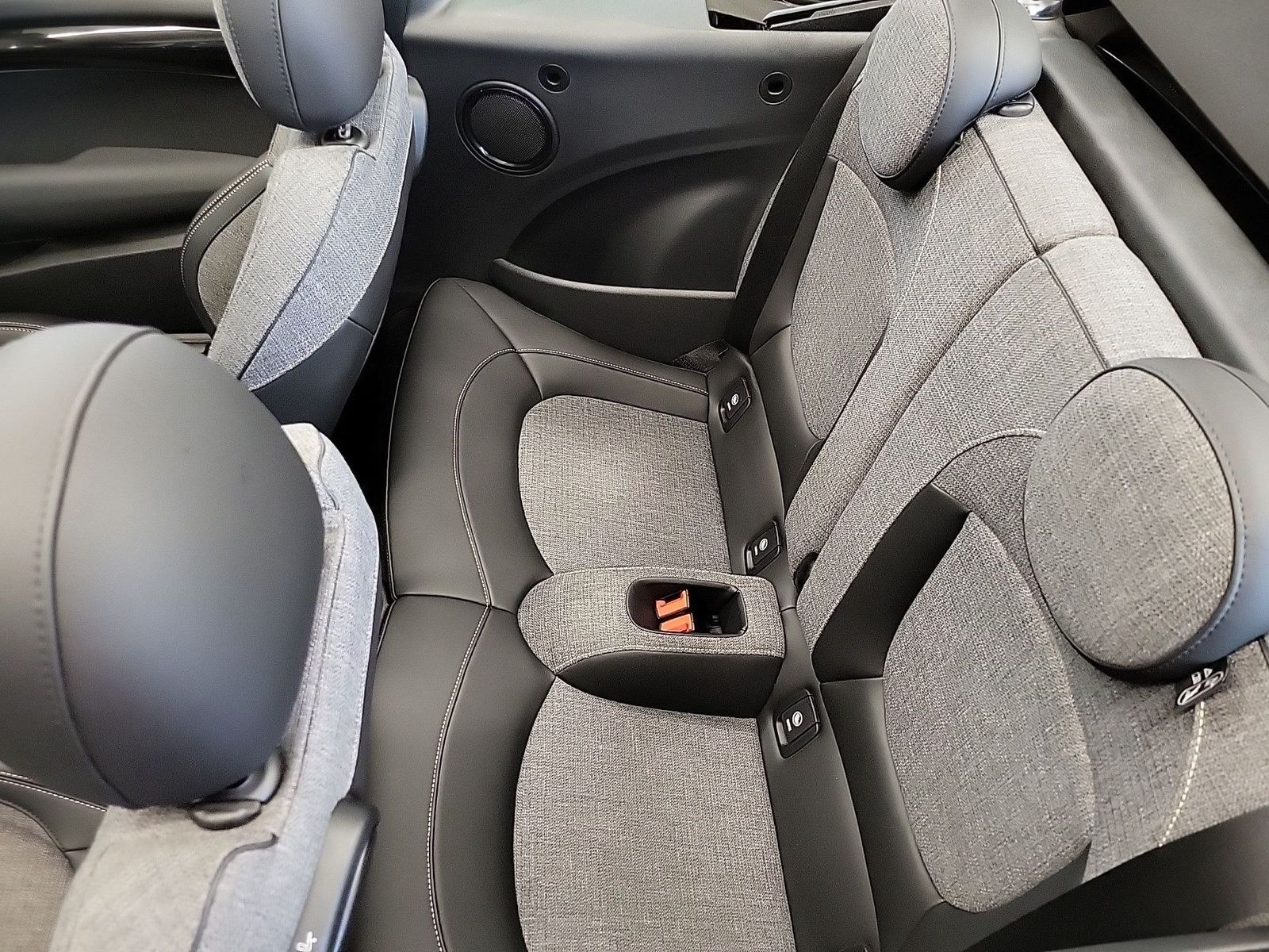 MINI Cooper S Cabrio - Samsaru's Car Outlet