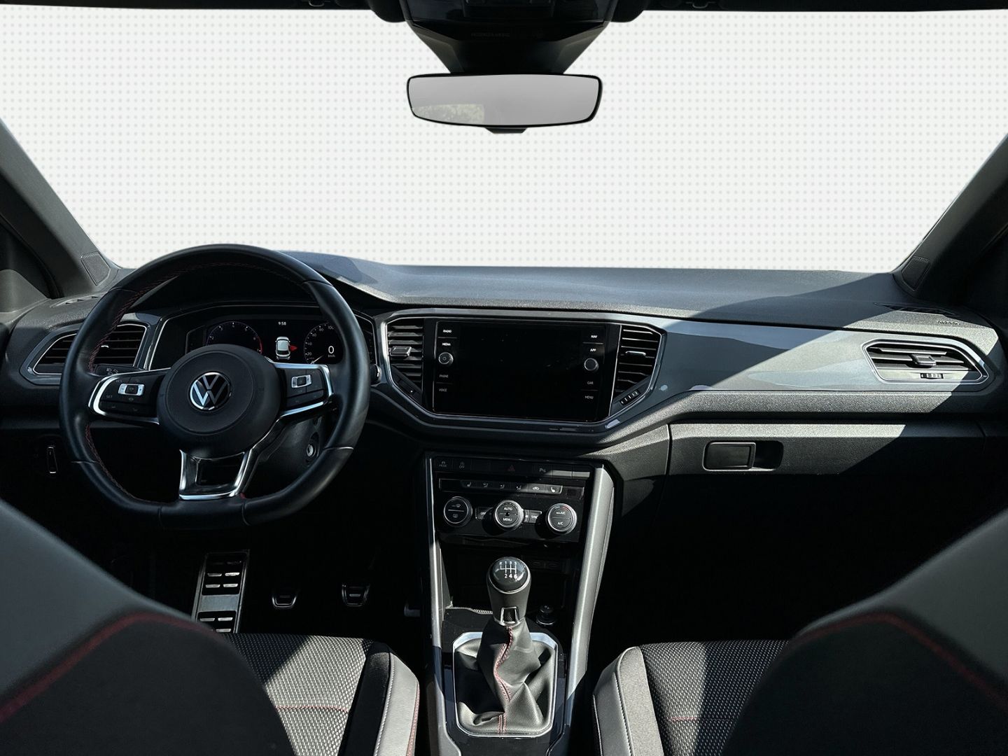 Volkswagen T-Roc 1.5 TSI Sport - Samsaru's Car Outlet