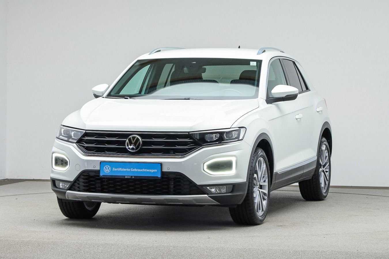 Volkswagen T-Roc 1.5 TSI DSG SPORT - Samsaru's Car Outlet