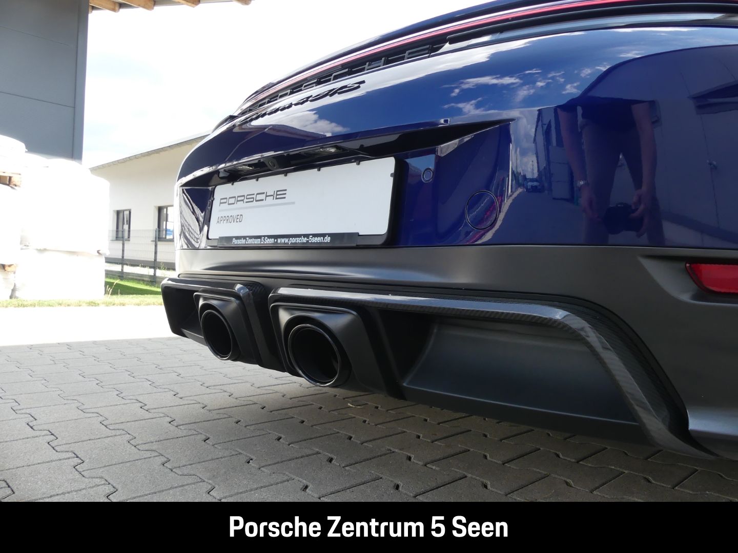 Porsche 992 II Carrera 4 GTS Cabriolet - Samsaru's Car Outlet